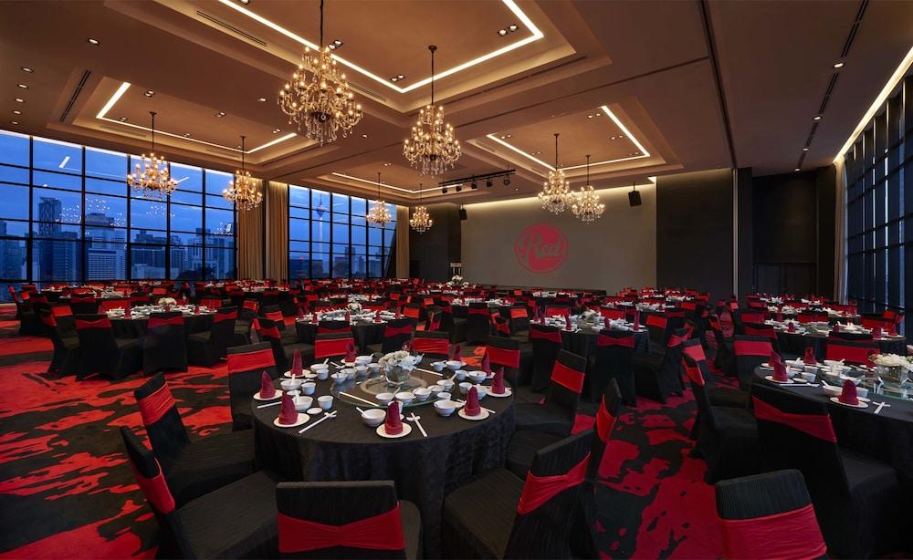 The Red One Klcc Hotel Kuala Lumpur Exterior photo